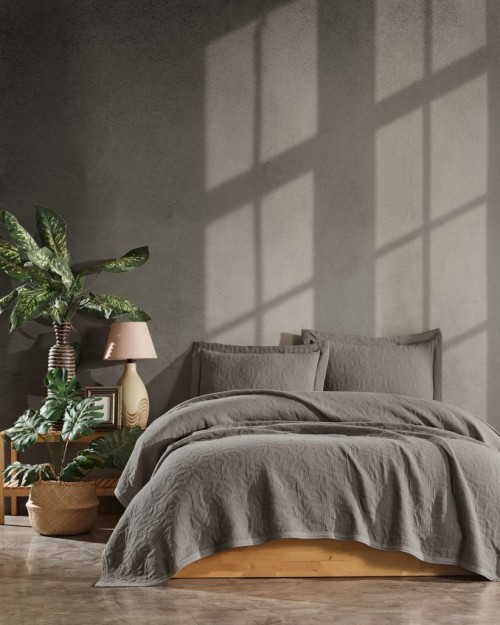 POSTELJNINA LUCETTE 240x260 CM - SIVA