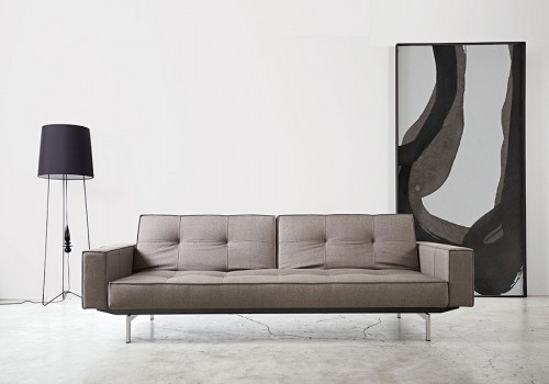 Kavč SPLITBACK SOFA BED z rokonasloni in s kromiranimi nogicami