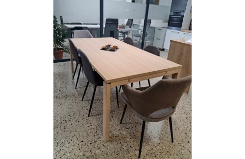 EKSPONAT JEDILNA MIZA ESVALD