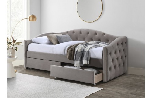 Oblazinjena postelja Anele